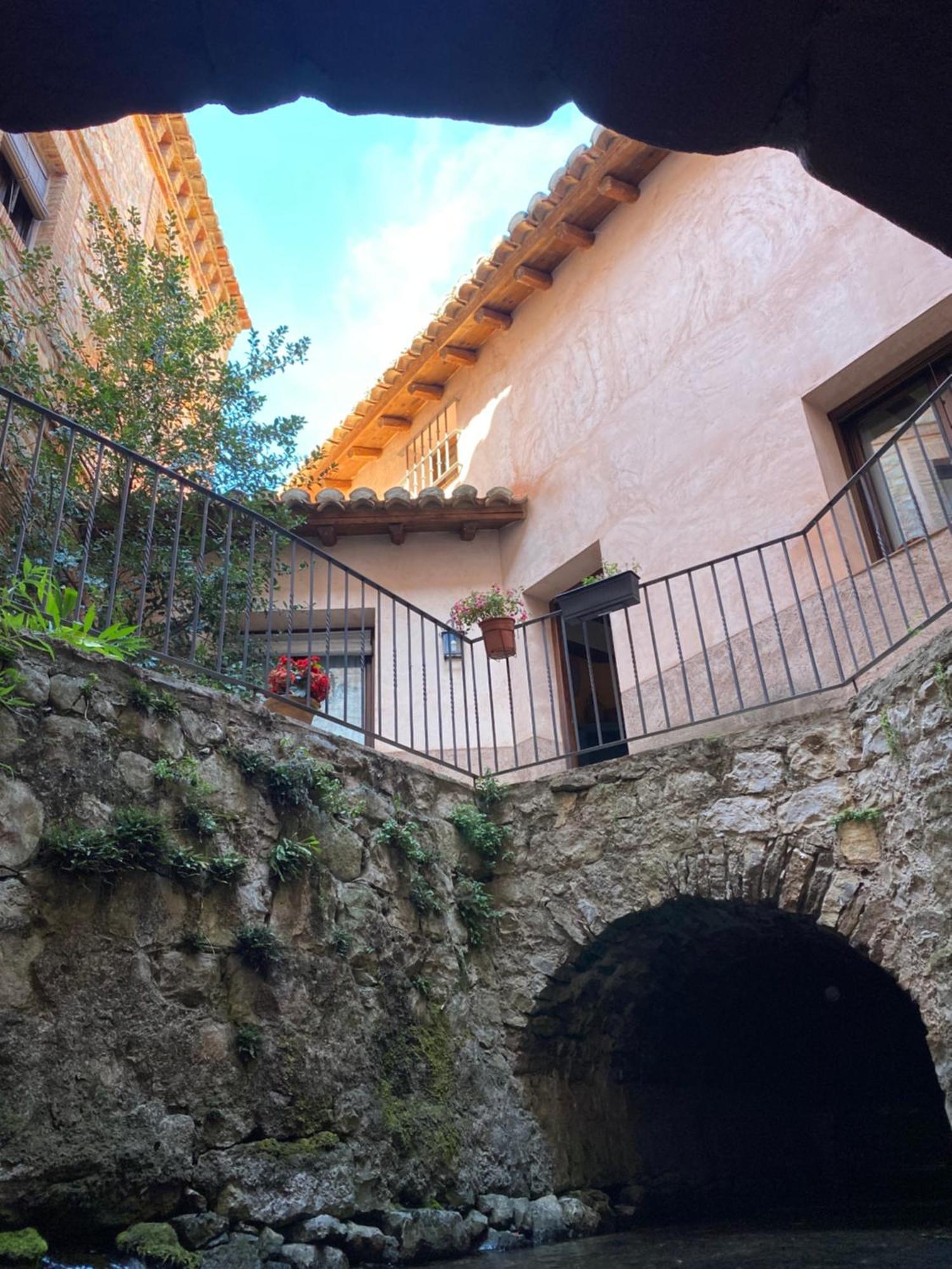 Caseron De La Fuente Albarracin Exterior photo